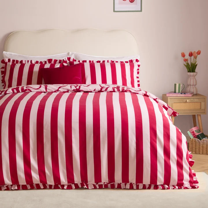La Vie En Bows Reversible Duvet Cover Set Pink/Red Double