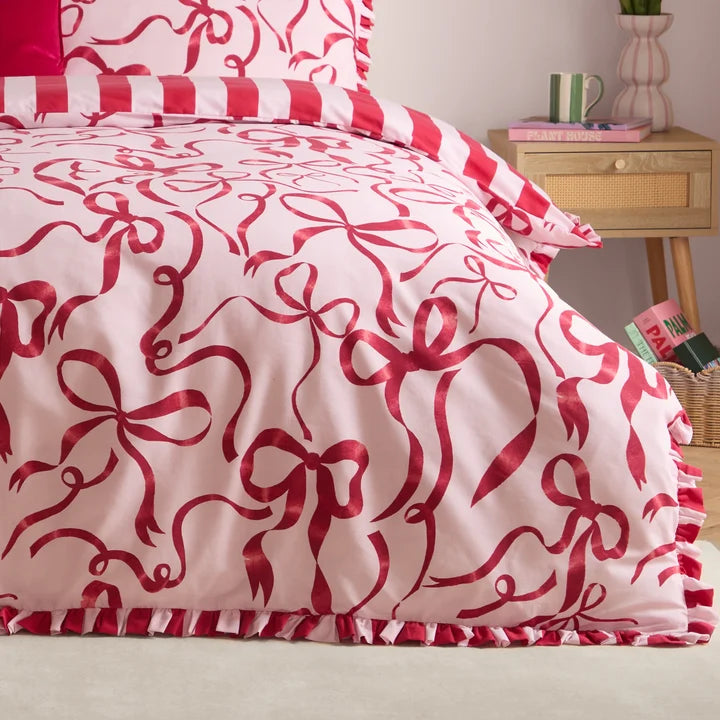 La Vie En Bows Reversible Duvet Cover Set Pink/Red Double
