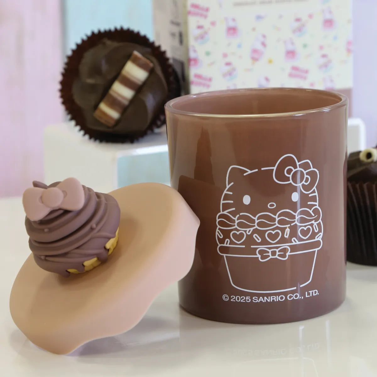 Hello Kitty Chocolate Cream Candle 213g